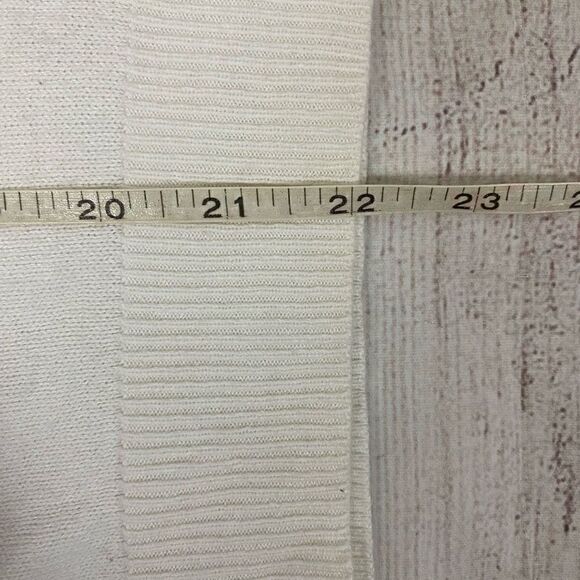 Merona women L scoopneck Longsleeve flamingo imprint lightweight sweater white - Picture 9 of 10